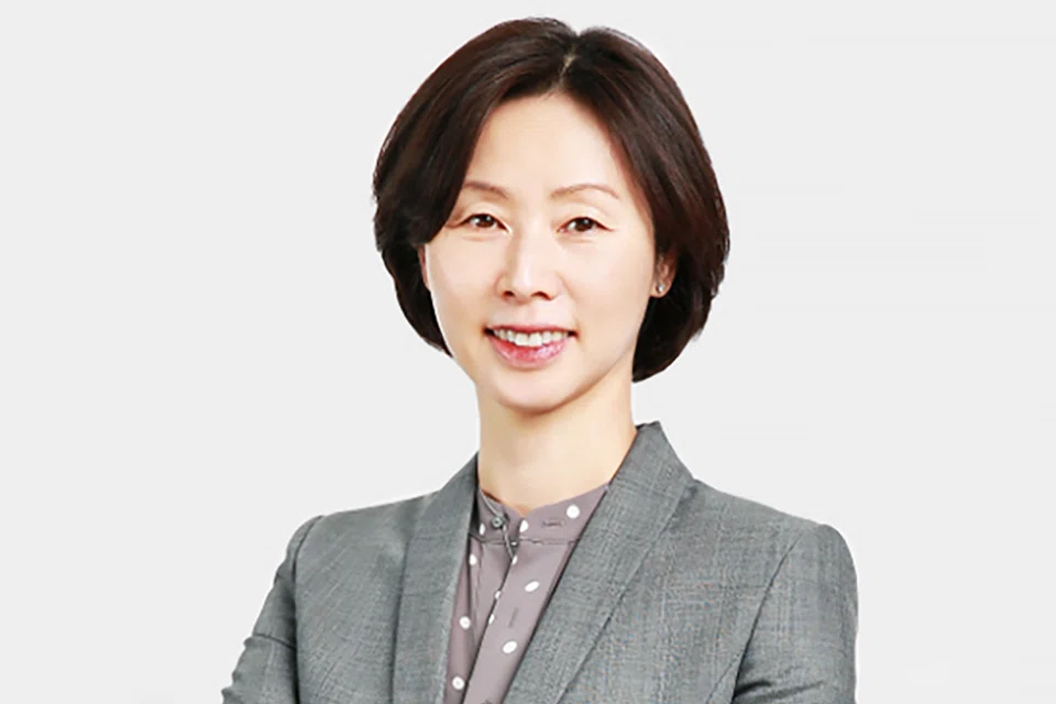 In a country where women business leaders have long struggled to make inroads into corporate boards and C-suites, the appointment of Kim Kyung-Ah as president and CEO of Samsung Bioepis is a story likely to inspire the next generation of executives.