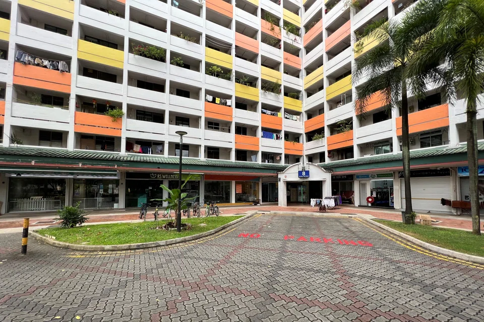 HDB shophouses are typically found in mature housing estates with a large catchment of shoppers from nearby public and private homes and schools.