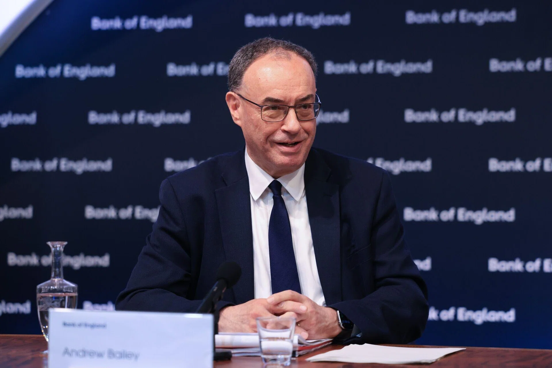 Bank of England holds rates as officials consider hikes ahead - The ...