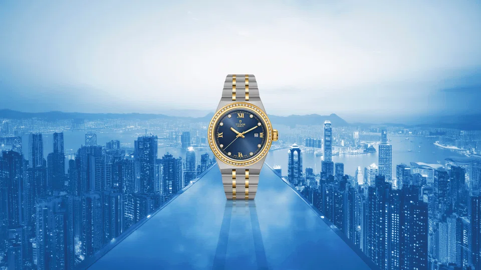 The Tudor Royal gains a touch of theatre with a striking blue dial paired with diamonds across both bezel and markers. 