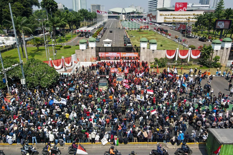 Protesters in Indonesia block access to Jakarta’s parliamentary building – notable for its roof that resembles the wings of the Garuda, Indonesia’s national emblem.