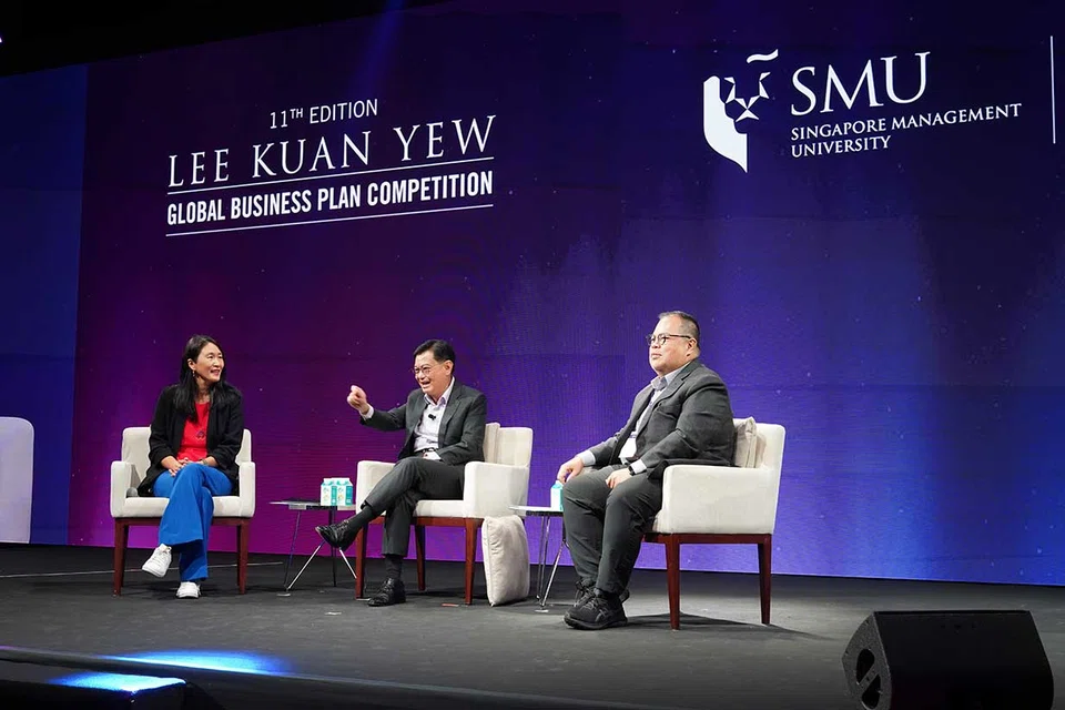 Fireside Chat with Guest-of-Honour Deputy Prime Minister (DPM) and Coordinating Minister for Economic Policies Mr Heng Swee Keat and Mr David Su, Founding Managing Partner of Matrix Partners moderated by Prof Lim Sun Sun, SMU’s Vice President of Partners.
