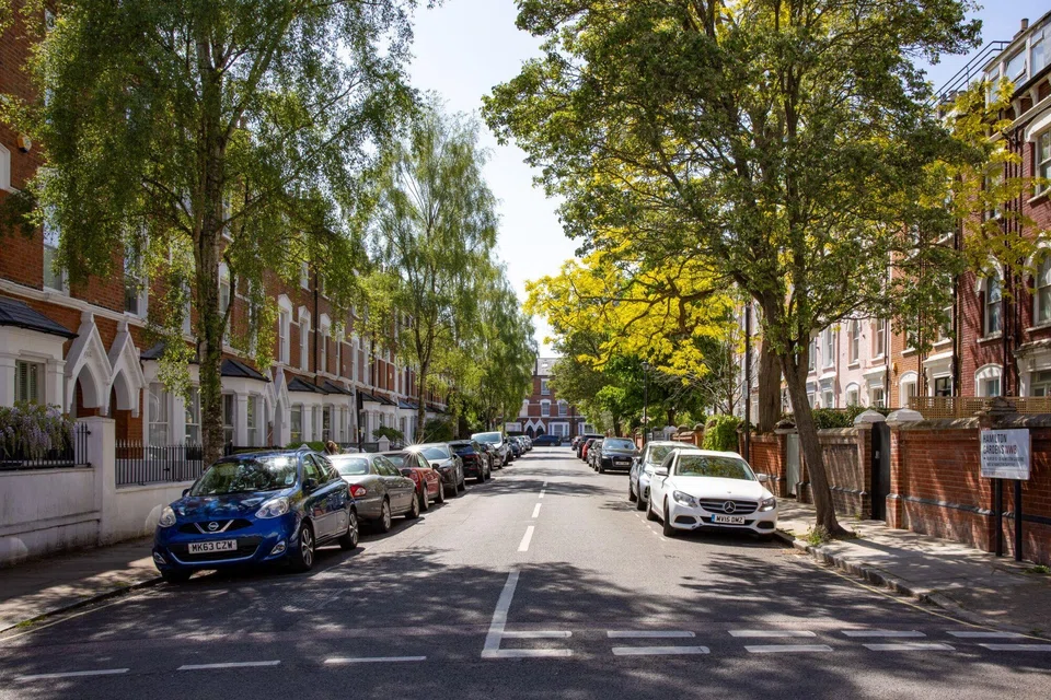 The prospect of three or more further rate cuts from the BOE this year has fuelled a price war among lenders. 