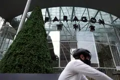 Paragon Reit's first quarter revenue is up 3 per cent year on year mainly due to contributions from Paragon and The Clementi Mall. 