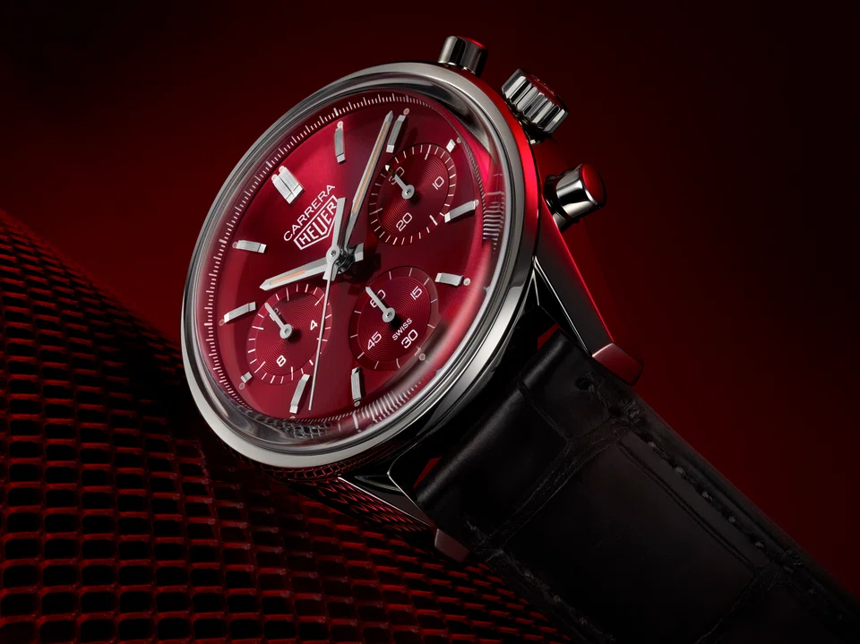  The Carerra Red Dial 3.