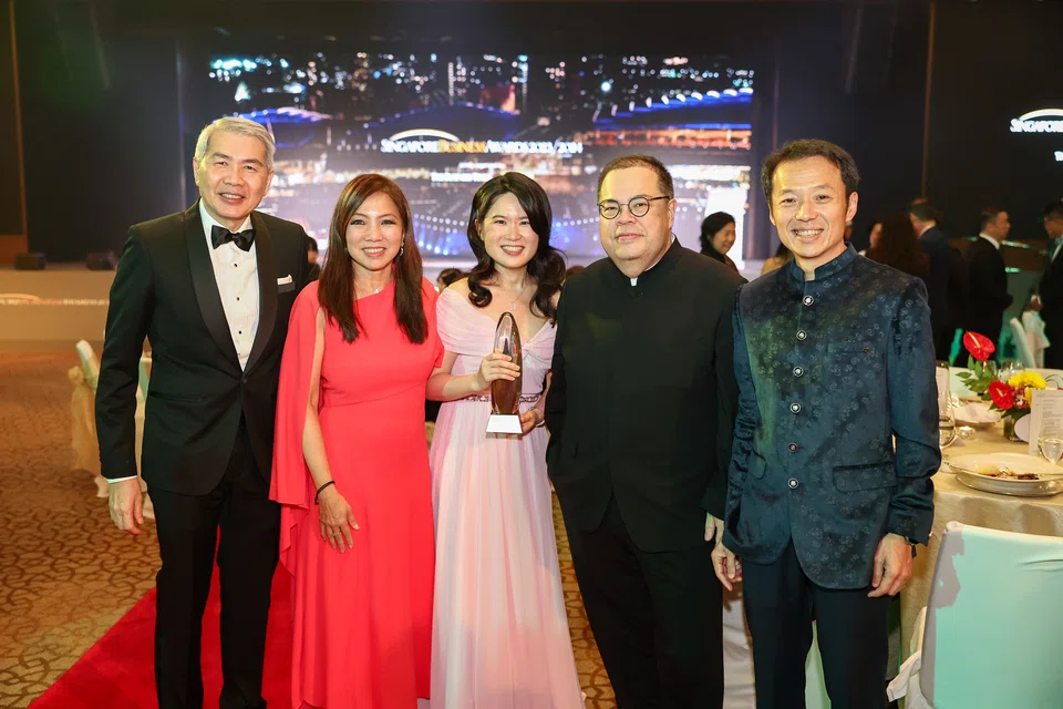 From left: Lim Ming Yan, chairman, Singapore Business Federation; Tan Su Shan, group head, institutional
banking, DBS Bank; Adeline Sim, chief corporate officer, HRnet Group; David Su, founding managing partner,
Matrix Partners China; and Lee Chee Koon, group chief executive officer, CapitaLand Investment.