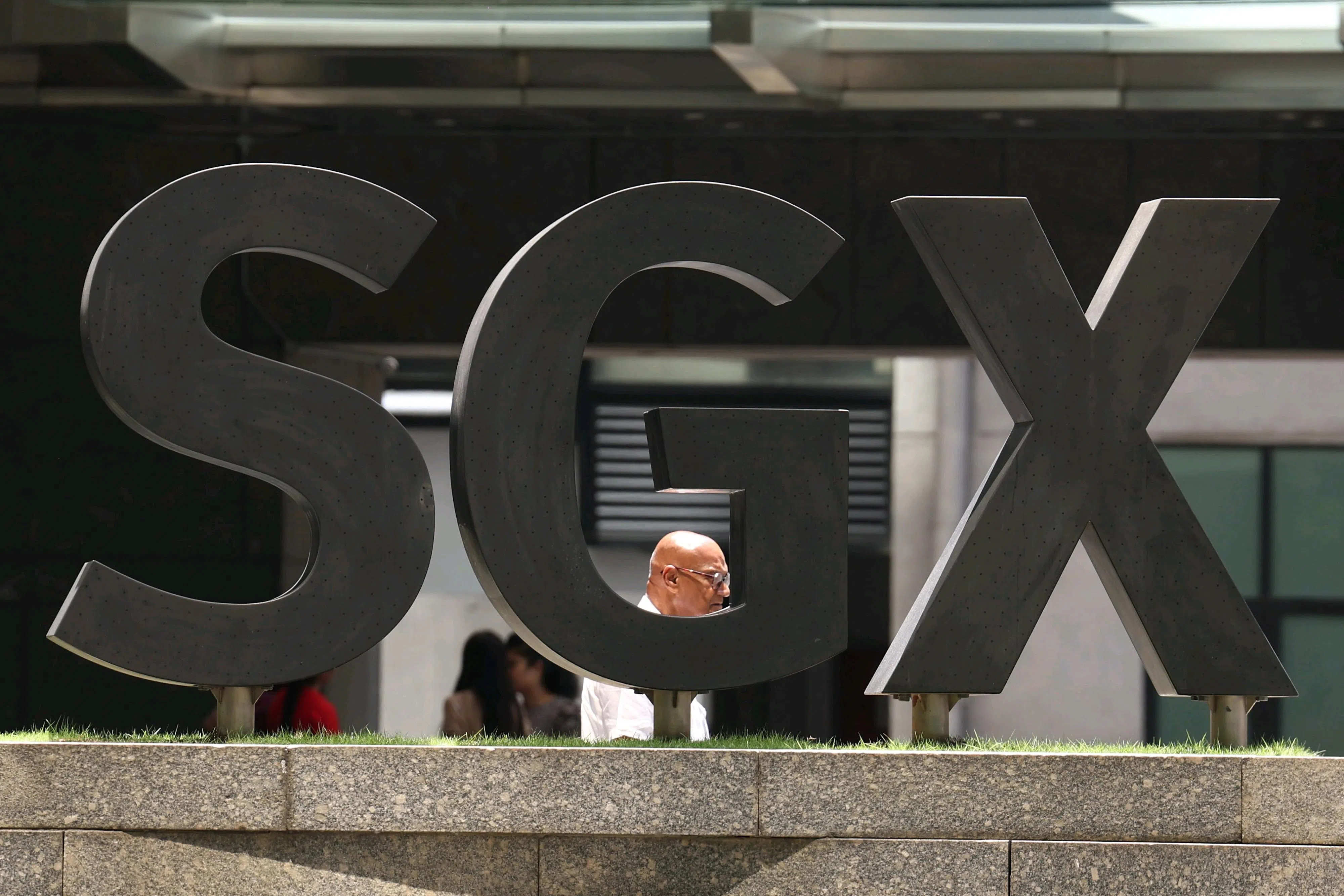 The STI reserve list is made up of the five highest ranking non-constituents of the STI by market capitalisation.