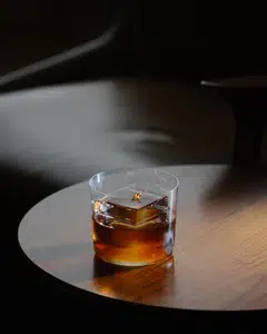 For those who prefer a bold and brooding drink, Last Word's spin on a Sazerac offers a potent blend of cognac and rye, warmed with Guinness stout, osmanthus and absinthe. 