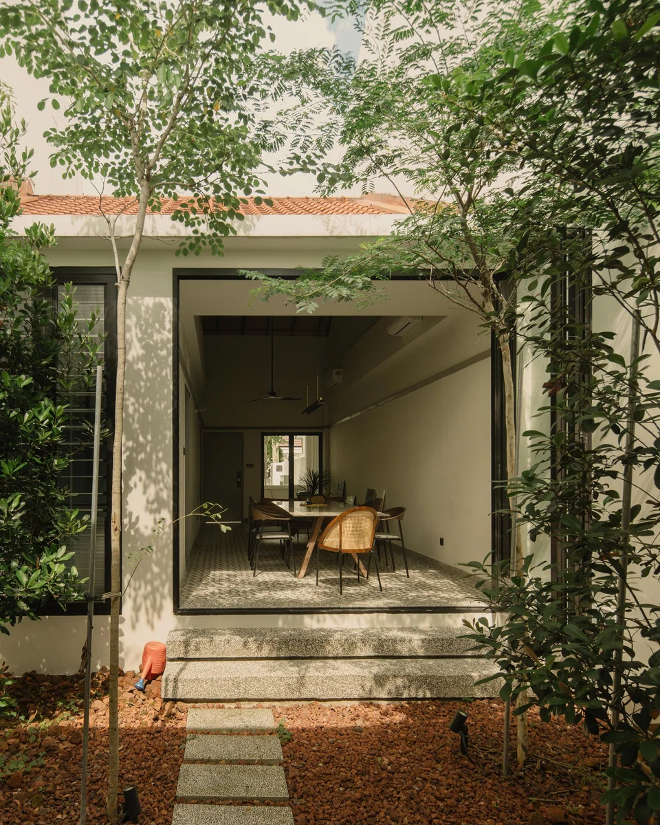 The internal courtyard is open to the sky, a feature that perplexes guests.