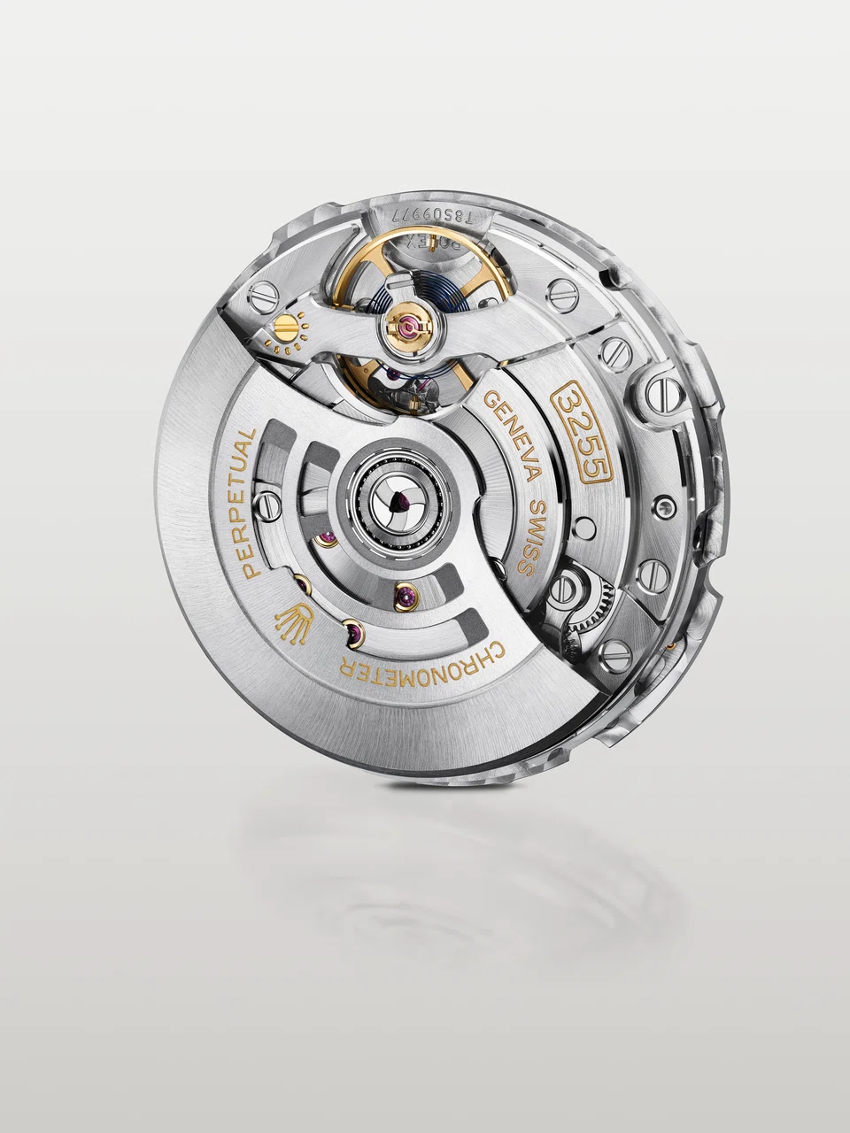 Movement 3255 A equips the Oyster Perpetual Day-Date 40