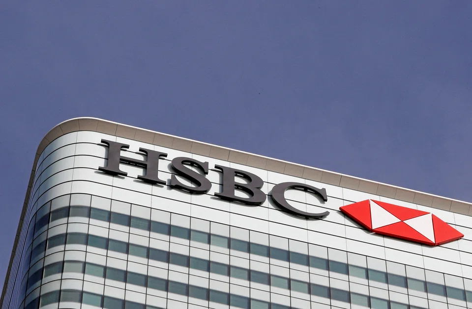 Executives at HSBC Indonesia have met with a group of fund managers in Singapore since last week to discuss details of the potential IPO, ahead of an official roadshow, the sources said.