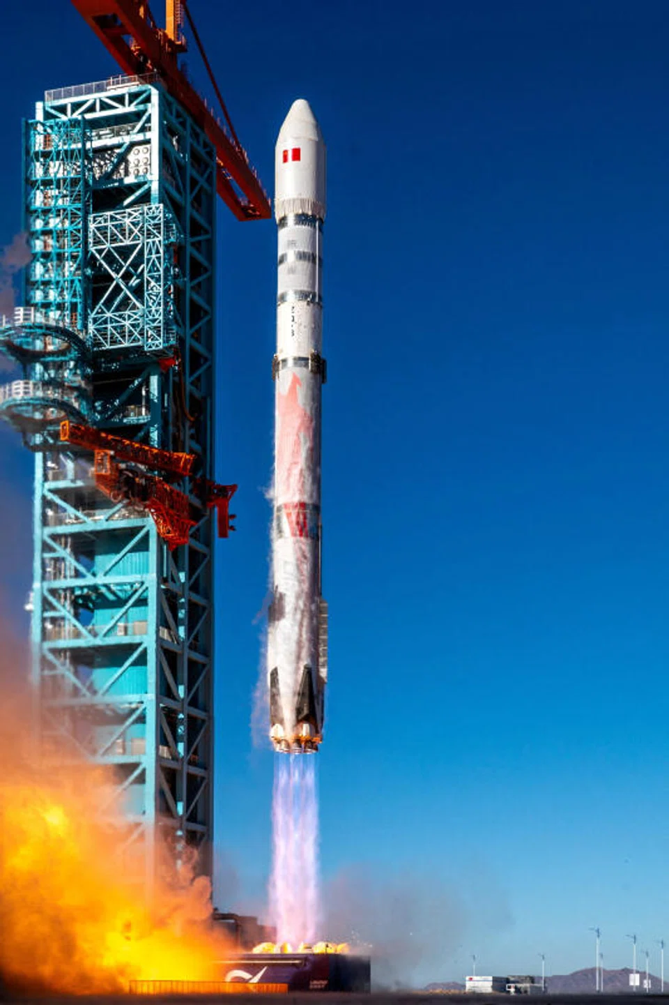 Zhuque-3‘s failed landing attempt highlights the difficulty of developing a rocket that can be recovered and reused after being launched into orbit. 