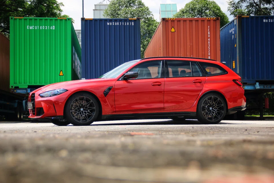 Though it doesn’t actually look particularly big, the boot can take in 500 litres of stuff, and you can fold the rear seats to expand that to 1,510 litres in a jiffy.