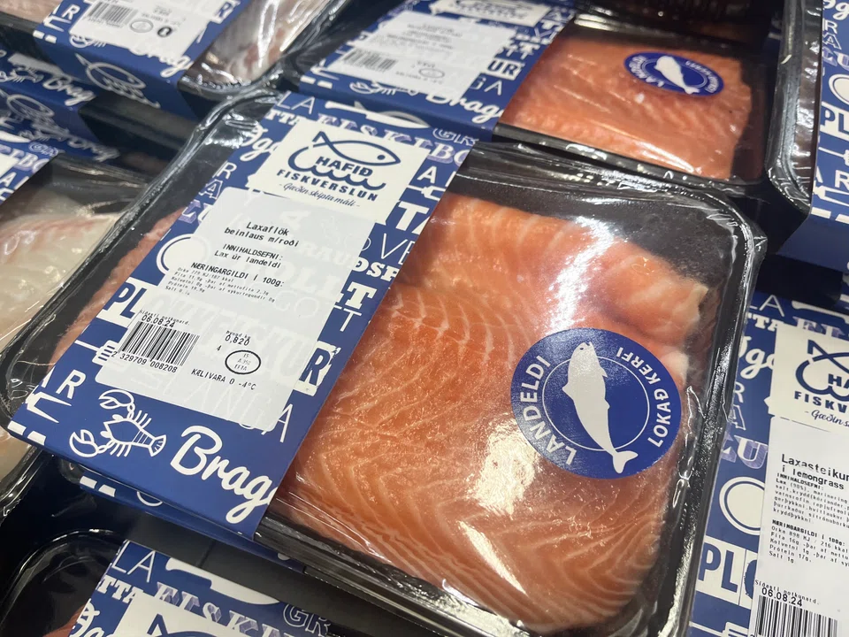 Packets of salmon in Icelandic supermarkets are labelled to indicate that the fish is farmed in land-based facilities.