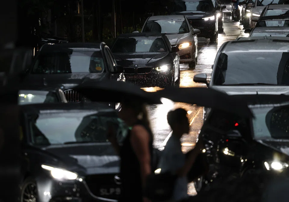 With a fresh Middle Eastern oil crisis building, Asian EV  manufacturers are poised to seize a new market, says the writer.