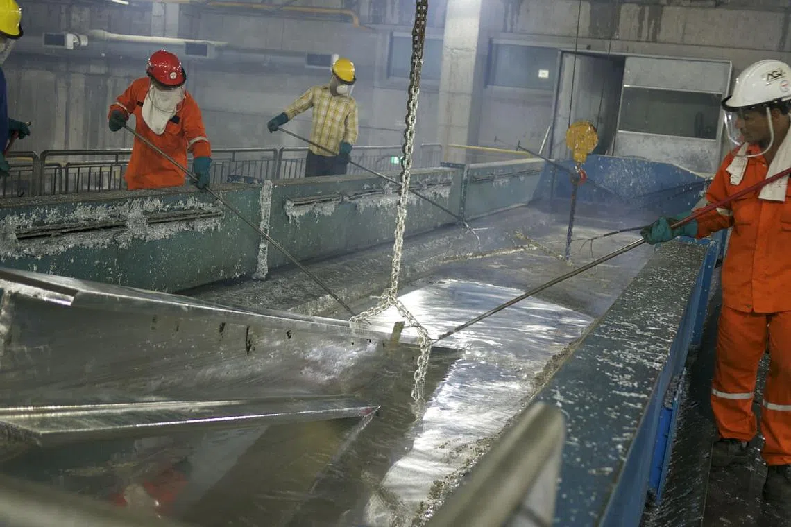 AGV flags going concern uncertainty; requests voluntary trading suspension