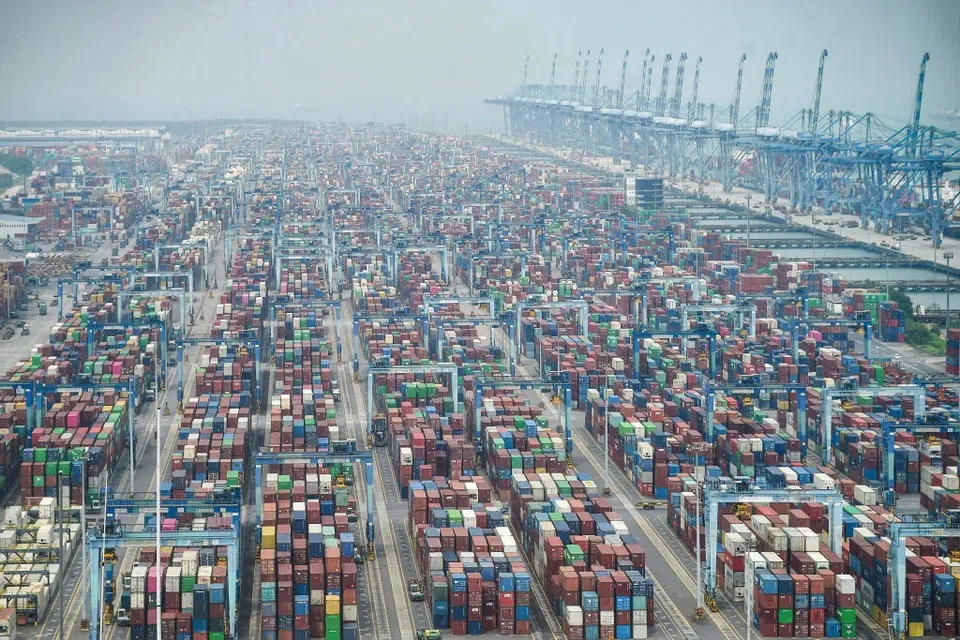 Shipments to the US, one of Malaysia’s largest trading partners, fell 0.9%, marking a second straight month of declines.