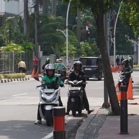 Indonesia’s electric motorcycle market hits speed bump