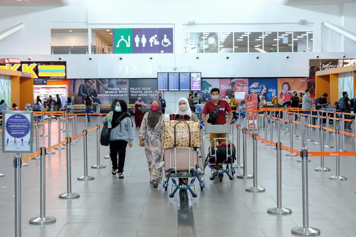 A consortium comprising Malaysian sovereign wealth fund Khazanah Nasional, Global Infrastructure Partners, Malaysia Employees Provident Fund and the Abu Dhabi Investment Authority, has made an offer for Malaysia Airports Holdings.
