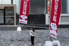 Unemployment among the 25-29 year-old segment, excluding college students, dropped to 6.9 per cent from 7.2 per cent. 