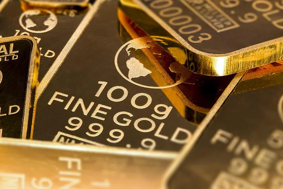 Monetising gold stocks could generate resources for good use. For example, US debt held by the public stands at roughly US$30 trillion. US gold sales could generate more than US$850 billion for the US Treasury.
