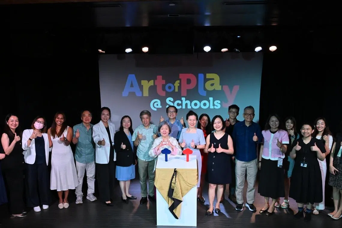 The donation was presented during non-profit arts organisation The Rice Company Limited’s 12th anniversary celebration at 10 Square on Mar 26.