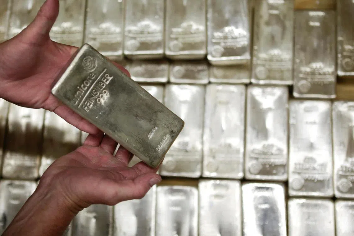 OCBC forecasts silver prices to reach US$39.70 per ounce by end-2025 and US$42 per ounce by mid-2026, reinforcing a bullish outlook.