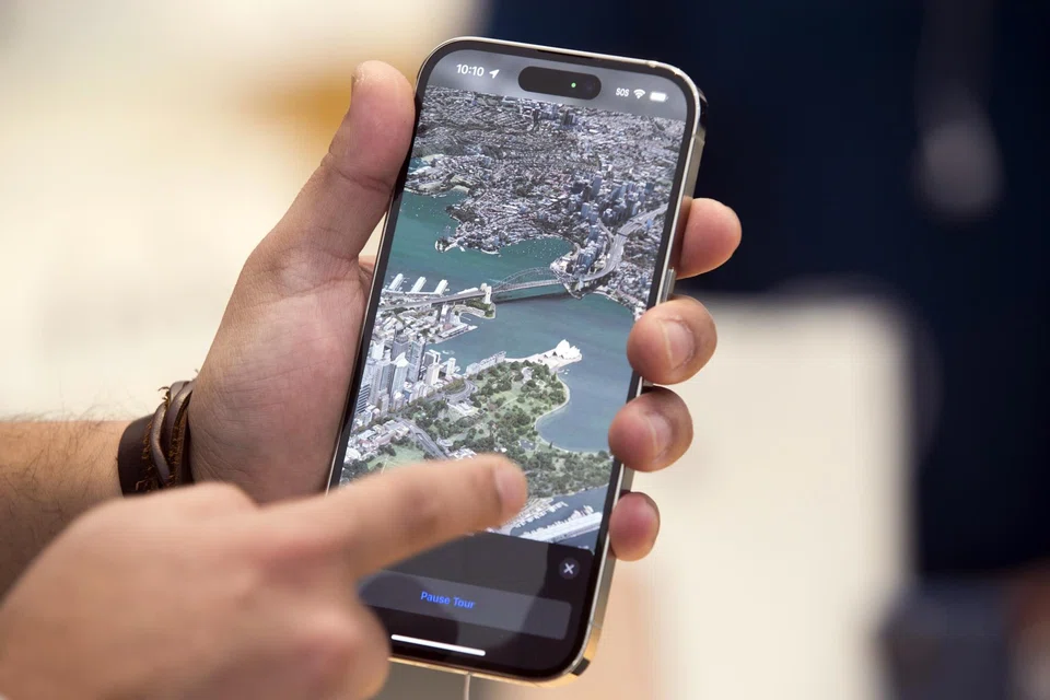 Under Apple’s plan, the ads will begin appearing inside Maps as early as this summer on the iPhone and other devices, in addition to the web. 