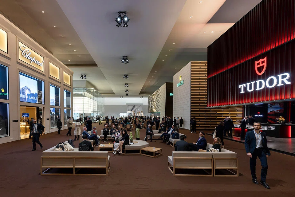 Singapore is one of the top 6 destinations worldwide for Swiss luxury watches.