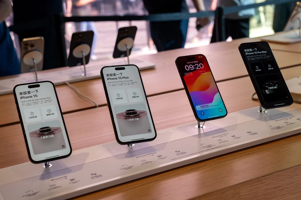 Apple's Q1 smartphone shipments in China tumble 19%, data shows