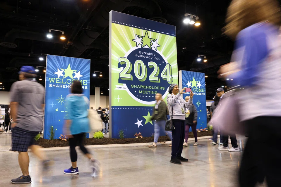 Warren Buffett’s company bought additional shares in Occidental’s common stock for more than US$150 million and now owns about 250.6 million shares in the energy producer.