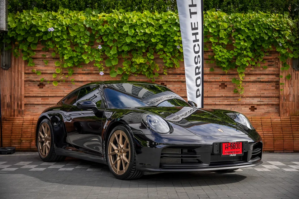 The 911 Carrera is still all the sports car a sane driver could ever need.