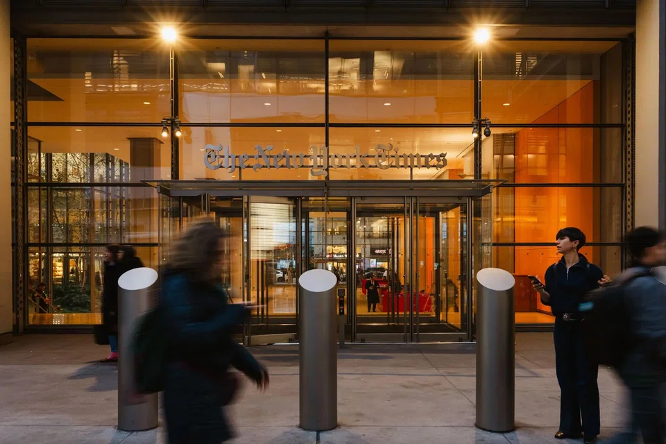 The New York Times' print subscription revenue continued to contract, falling 2% from a year earlier to US$129 million.