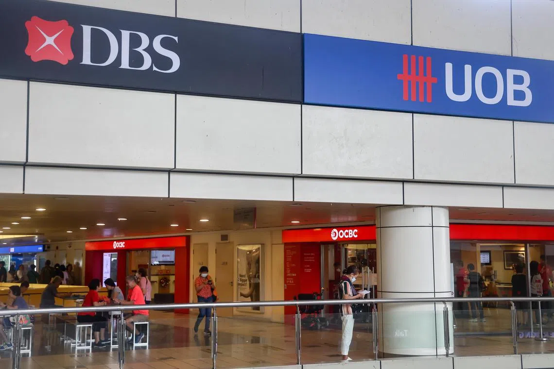 While shareholders may be fine with the CEOs of DBS and UOB staying in their roles for many more years, there are positives to having leadership change occur soon.