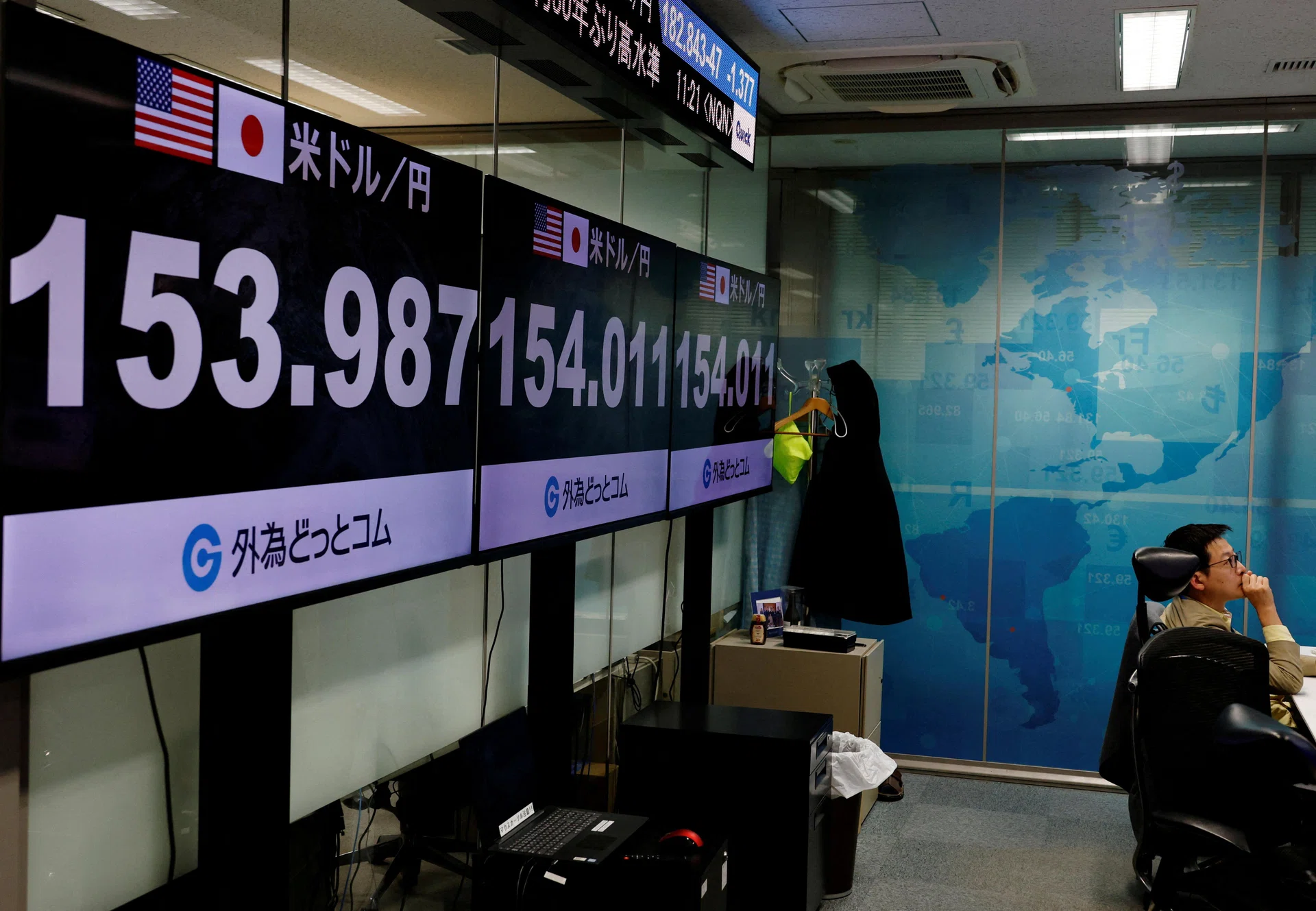 Japan’s US0 billion investment in US seen widening gains on hedged JGBs