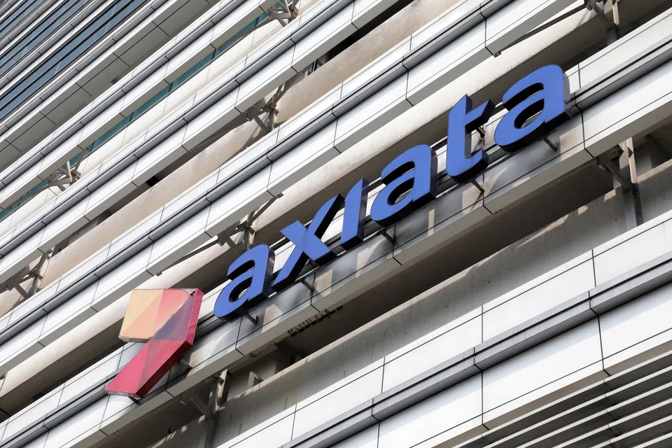 Malaysia’s Axiata and Indonesia’s Sinar Mas will become joint controlling shareholders of the enlarged entity, with each holding a 34.8% stake.