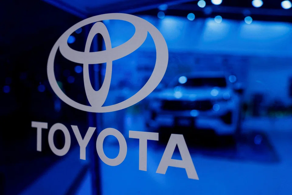 Toyota’s worldwide sales fell 5.1 per cent during June, hurt by declines in Japan and China.