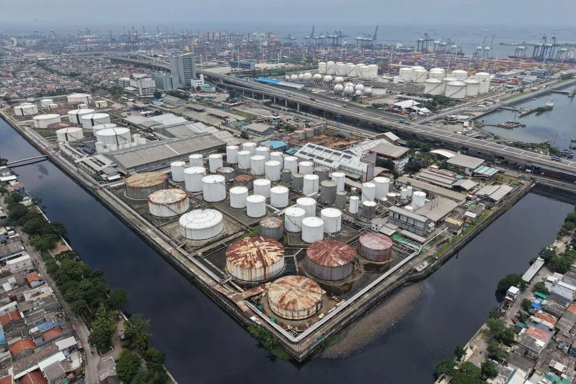 Indonesia’s crude imports from Saudi Arabia plunged to 23,000 barrels per day in March, down from 104,000 bpd in February.