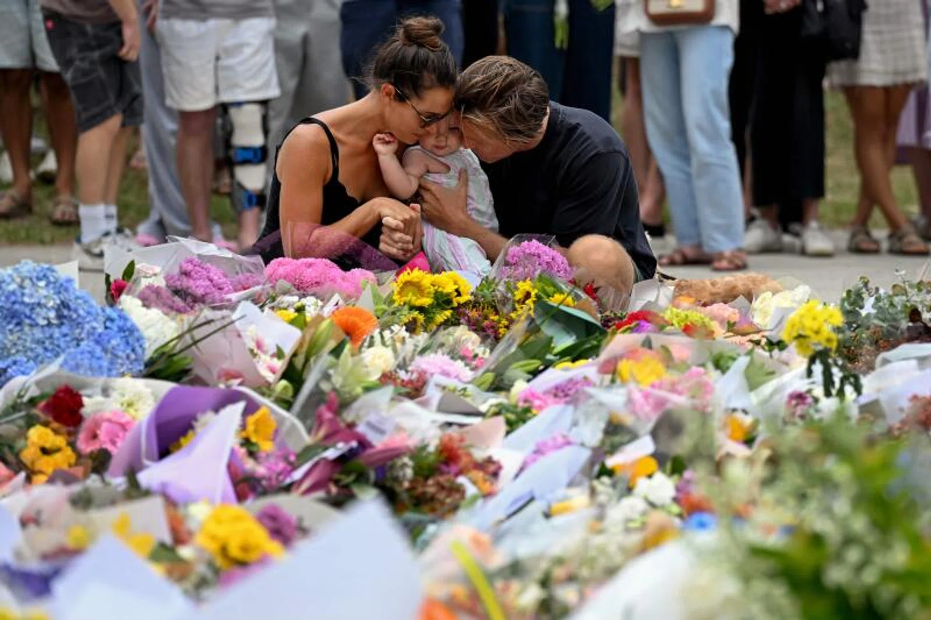 Australia eyes tougher gun laws after Hanukkah attack in Sydney
