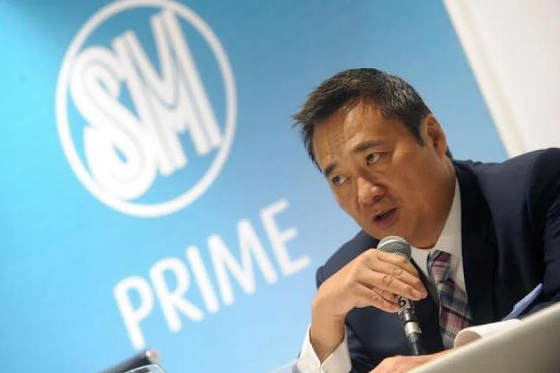 Henry Sy Jr, chairman of property giant SM Prime, attends a shareholders' meeting in Manila on April 14, 2015. 