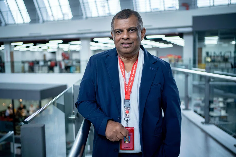 Tony Fernandes predicts a full recovery next year and forecasts that 2026 will be the industry’s “golden year”. 