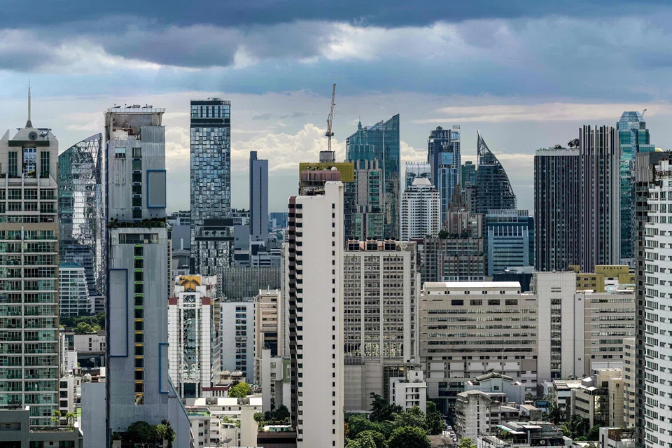 Thai corporations experienced a 40% increase in net profit from the corresponding period of the year before. 