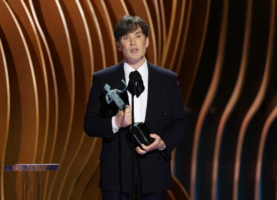 “This is extremely special to me because it comes from you guys,” Cillian Murphy told his fellow actors as he accepted his best movie actor award.