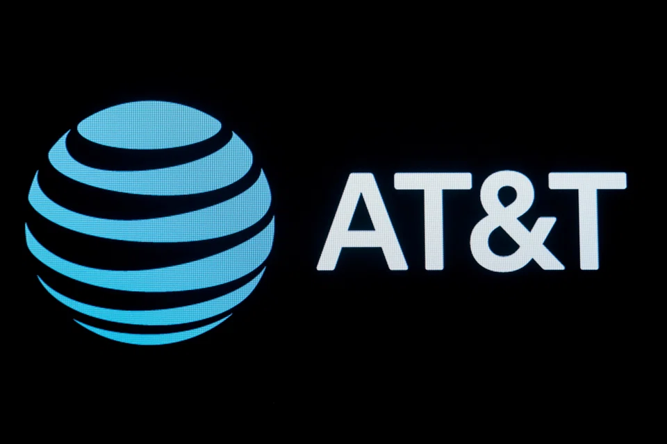 Demand has also been growing for AT&T’s plans that allow customers to combine its high-speed fibre data with its wireless phone service for a discount.