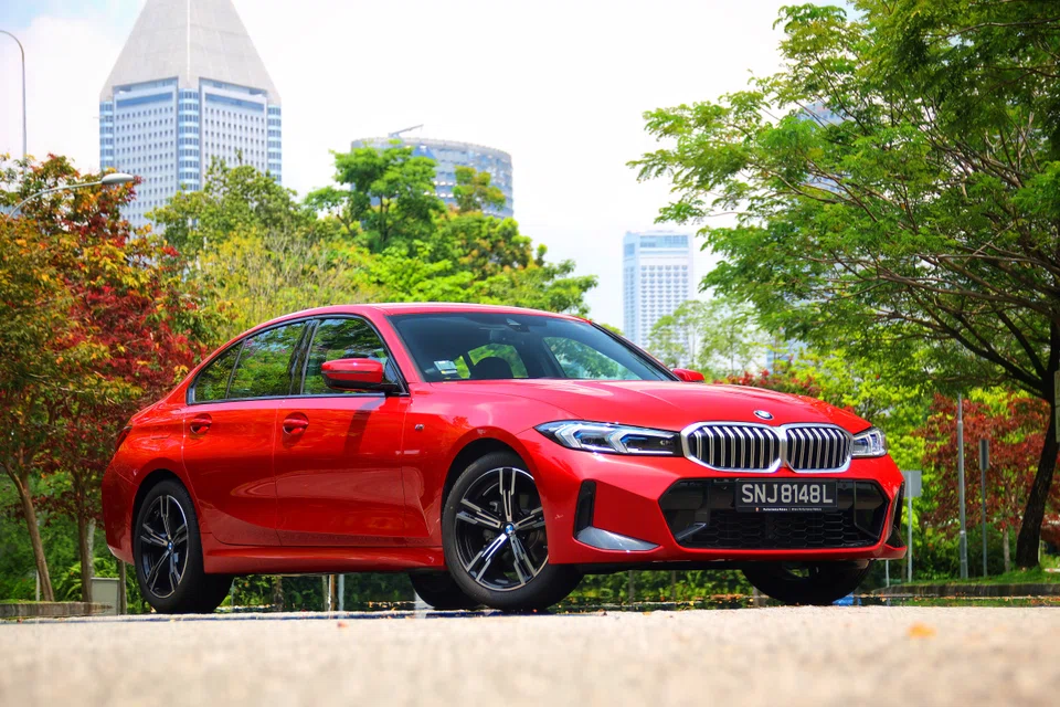 The 3 Series' gentle facelift only serves to bring an old adage to mind: If it ain’t broke, just add hexagons.