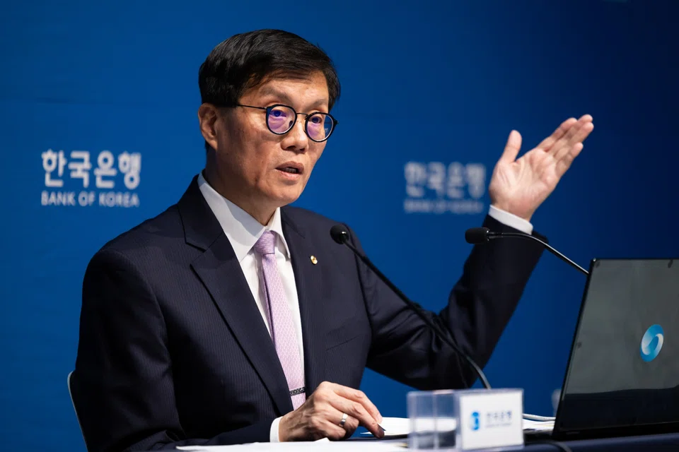 Predicting growth for 2025 has become more complicated as exports fell in real terms last quarter, says BOK governor governor Rhee Chang-yong.