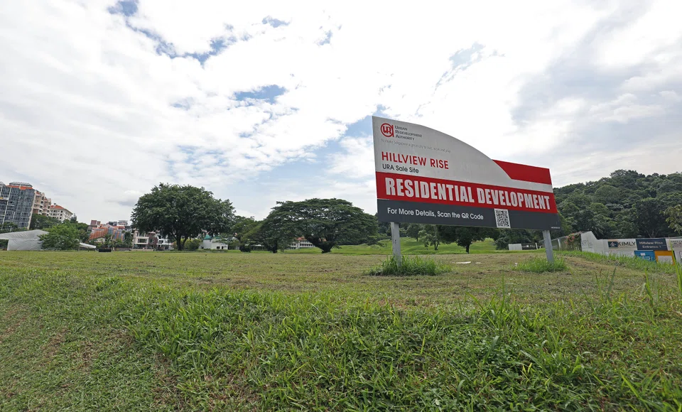 Far East Organization and Sekisui House's proposed scheme for the Hillview Rise site will comprise two blocks of 27 storeys with around 330 private homes.

