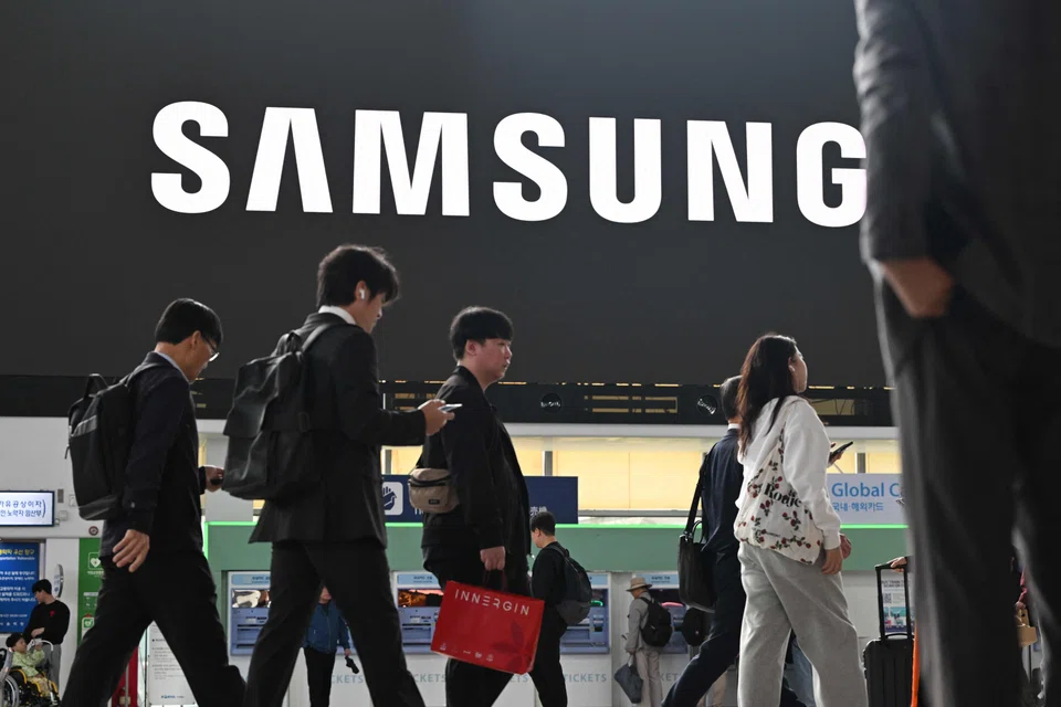 Under a new programme, Samsung Electronics will grant payouts to staff over three years based on Samsung’s stock price starting this October through October 2028.