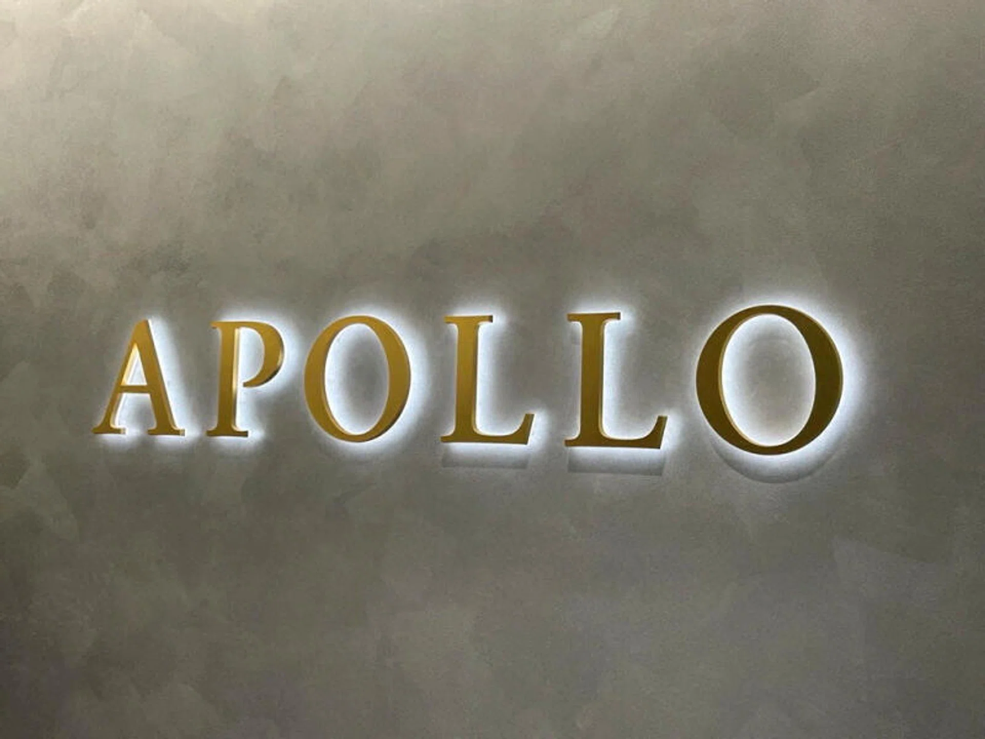 Apollo caps private credit fund again as 14.7% look to exit