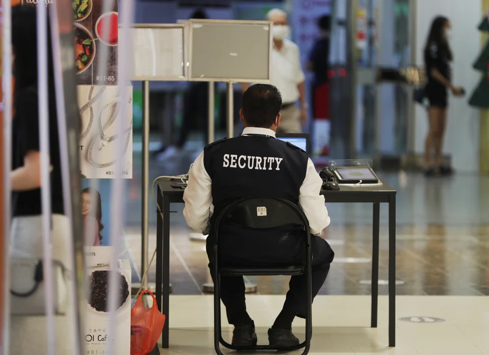 An association representing security officers in Singapore has asserted that property managing agent Knight Frank is engaging in discriminatory hiring practices in its tender for condominium security services.